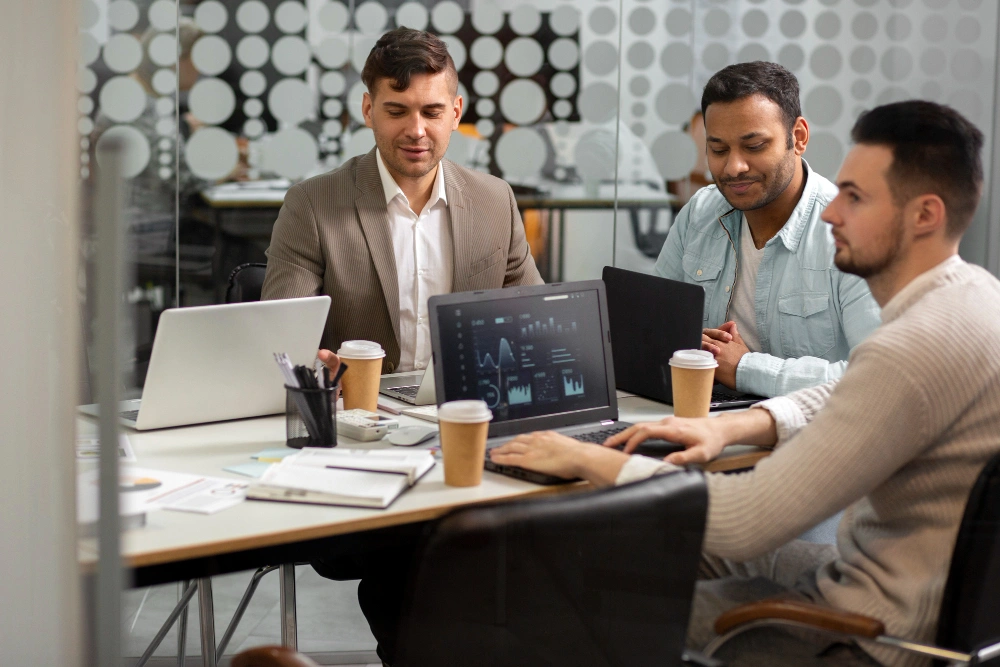 Software Development Agency in Qatar vs Freelancer vs In-House Team: What’s Right for You?